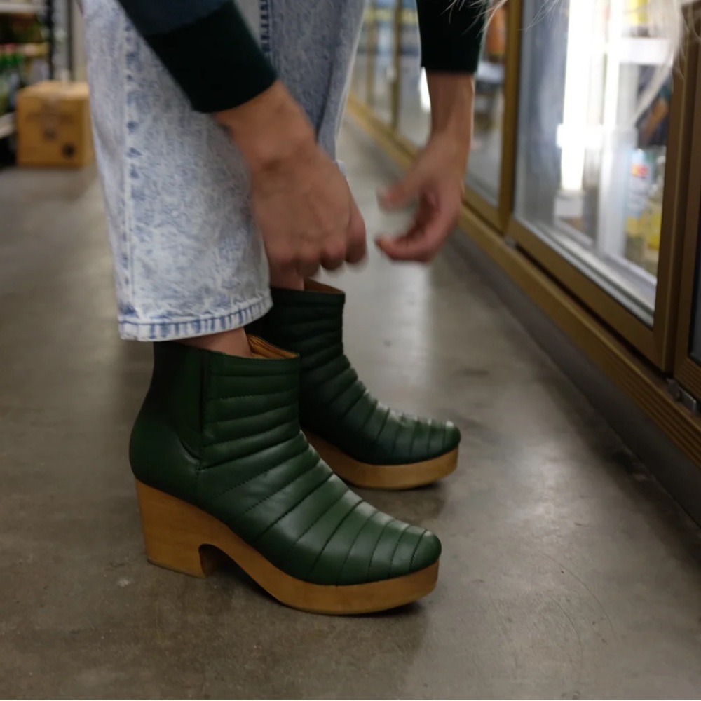 Beklina Ribbed Boot Clog Biophilia